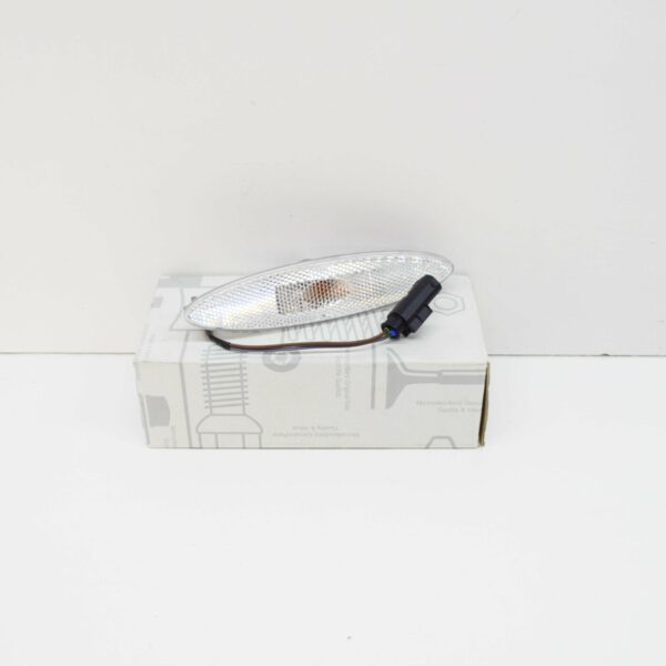 A1998200856 - NEW MERCEDES-BENZ SLR R199 FRONT RIGHT SIDE MARKER LAMP A1998200856