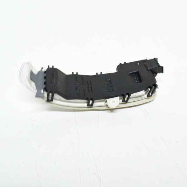 A2038201021 - NEW MERCEDES BENZ C W203 RIGHT MIRROR TURN SIGNAL A2038201021 ORIGINAL