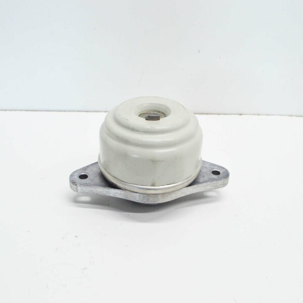 A204240151764 - NEW MERCEDES-BENZ C-CLASS W204 FRONT ENGINE MOUNT A204240151764 ORIGINAL