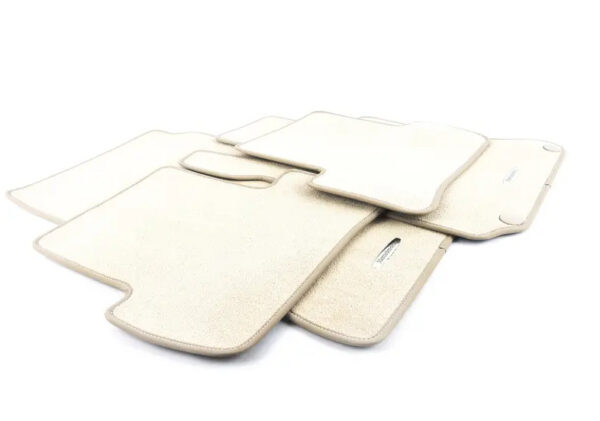 A2046802148658P90 - NEW MERCEDES-BENZ C W204 FLOOR MATS SET LHD A2046802148658P90 ORIGINAL