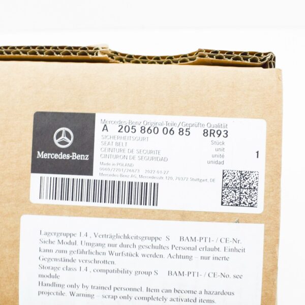 A20586006858R93 - NEW MERCEDES-BENZ C W205 REAR RIGHT SEAT BELT A20586006858R93 ORIGINAL