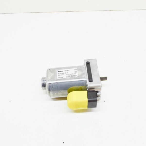 A2059060302 - MERCEDES-BENZ C W205 AMG Rear Axle Differential DC Motor A2059060302 ORIGINAL