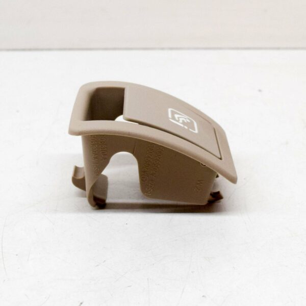 A20592009108R73 - NEW MB C W205 REAR SEAT ISOFIX COVER A20592009108R73 ORIGINAL