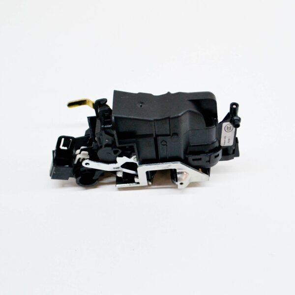 A2087200135 - NEW MERCEDES-BENZ CLK C208 FRONT LEFT DOOR LOCK A2087200135