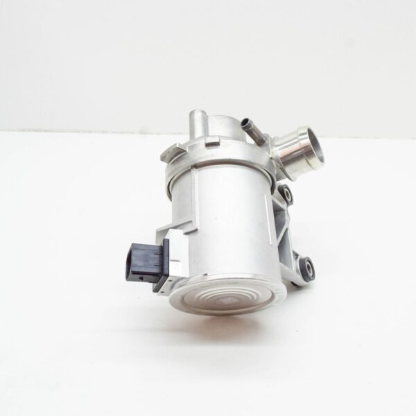 A2742002700 - NEW MERCEDES-BENZ C W205 COOLANT PUMP A2742002700 ORIGINAL