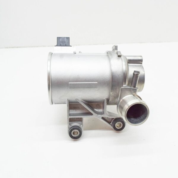A2742002700 - NEW MERCEDES-BENZ C W205 COOLANT PUMP A2742002700 ORIGINAL