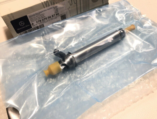 A278070068780 - MERCEDES-BENZ ML W166 Injector With Nozzle A278070068780 ORIGINAL