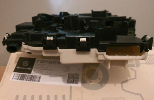 A4477302702 - NEW MERCEDES-BENZ VITO W447 REAR SLIDING DOOR LOCK A4477302702 ORIGINAL