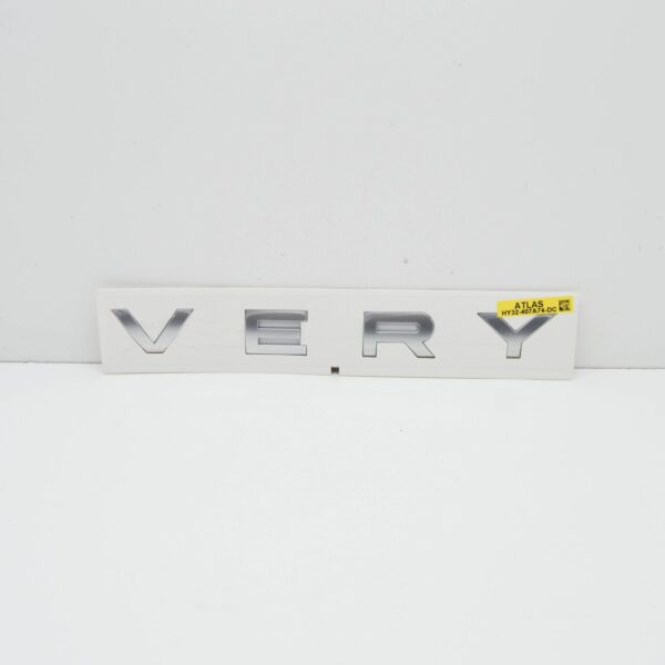 LR083093 - LAND ROVER DISCOVERY V L462 Rear Trunk Bootlid Badge VERY LR083093 ORIGINAL