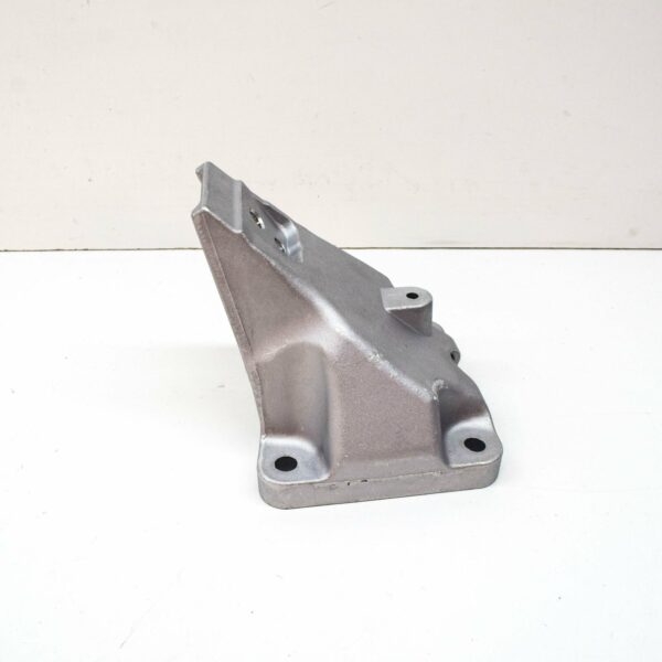 LR090474 - LR RANGE ROVER VELAR L560 Right  Engine Bracket Mount LR090474 ORIGINAL