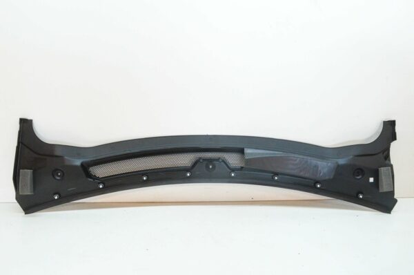 LR096163 - LR DISCOVERY 4 L319 Front Windshield Cowl Top Panel RHD LR096163 ORIGINAL