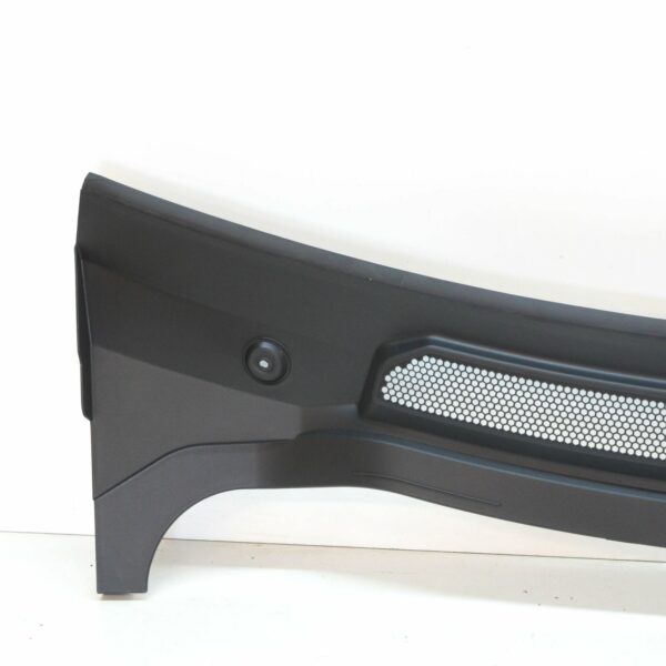 LR096163 - LR DISCOVERY 4 L319 Front Windshield Cowl Top Panel RHD LR096163 ORIGINAL