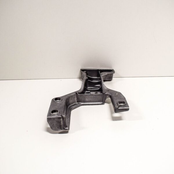 T4A4082 - Jaguar F-Pace X761 Right Lower Radiator Bracket T4A41266 ORIGINAL