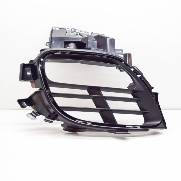 970505986011E0 - Porsche Panamera 970 Front Right Grille Cover Bracket 970505986051E0 NEW GENUINE