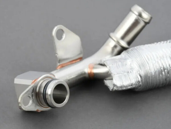 06K121497BD - NEW VW ŠKODA AUDI SEAT GOLF COOLANT PIPE WITH COOLANT HOSE 06K121497BD