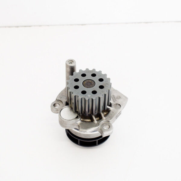 03L121011P - NEW VOLKSWAGEN JETTA MK6 WATER PUMP  03L121011P 1.6 DIESEL