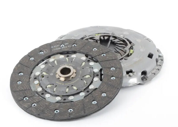 03L141016N - NEW VW CLUTCH PLATE AND PRESSURE PLATE SEE WORKSHOP MANUAL 03L141016N