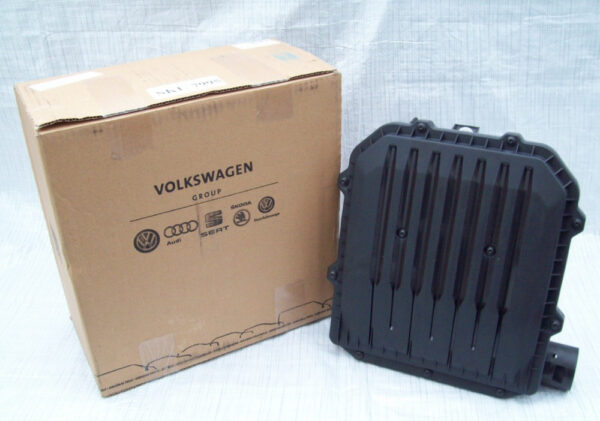 04C129611P - VW POLO AW MK6 engine air filter housing 04C129611P, original part