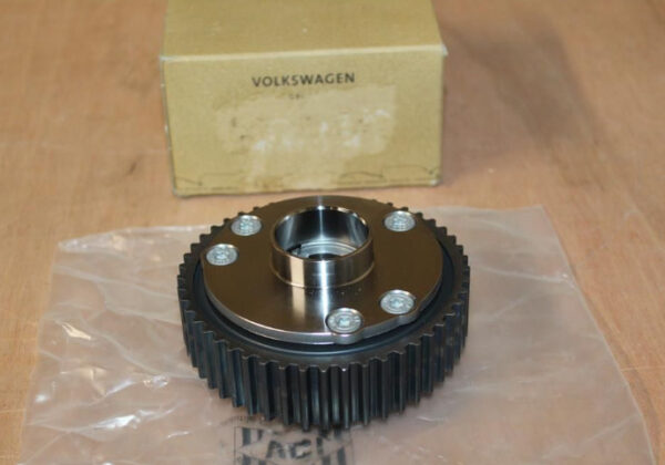05C109088D - NEW VW GOLF VARIANT CG MK8 INLET CAMSHAFT ADJUSTER UNIT 05C109088D ORIGINAL