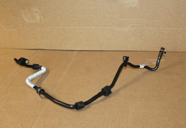 05C131051Q - NEW VW POLO AW MK6 ENGINE VACUUM HOSE 05C131051Q ORIGINAL
