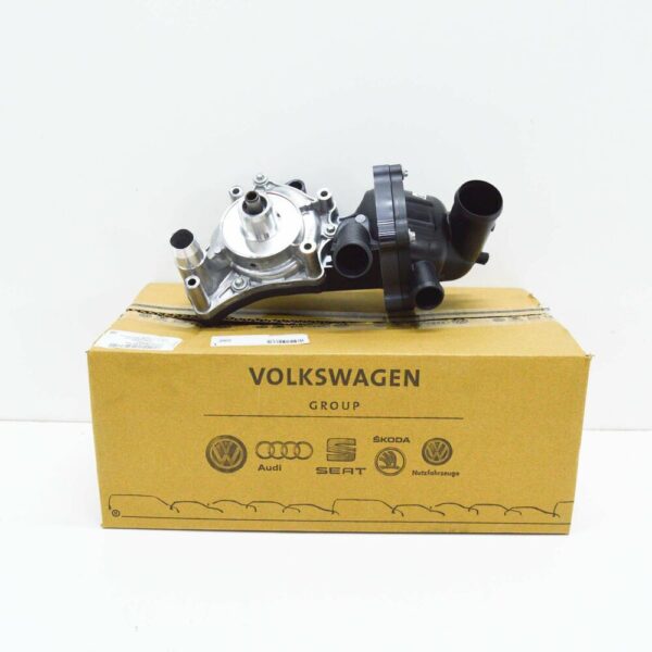 079121010D - NEW VOLKSWAGEN TOUAREG 7L WATER PUMP 079121010D OEM