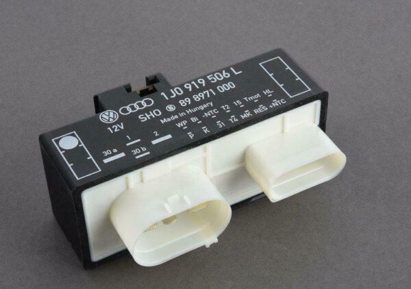 1J0919506L - NEW VOLKSWAGEN BEETLE 9C RADIATOR FAN CONTROL UNIT 1J0919506L ORIGINAL