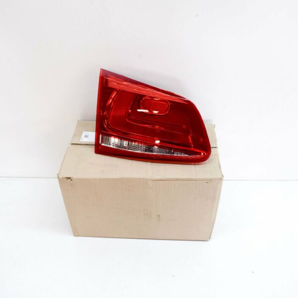 7P6945093B - NEW VOLKSWAGEN TOUAREG 7P REAR LEFT INNER TAIL LIGHT 7P6945093B