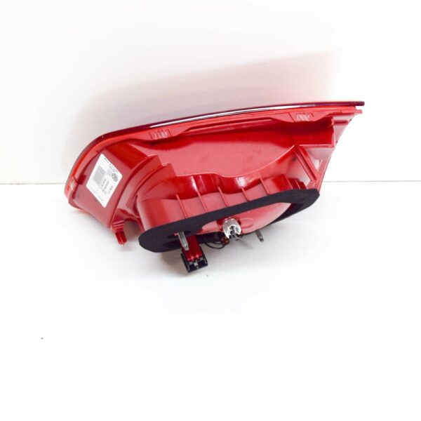 7P6945093B - NEW VOLKSWAGEN TOUAREG 7P REAR LEFT INNER TAIL LIGHT 7P6945093B