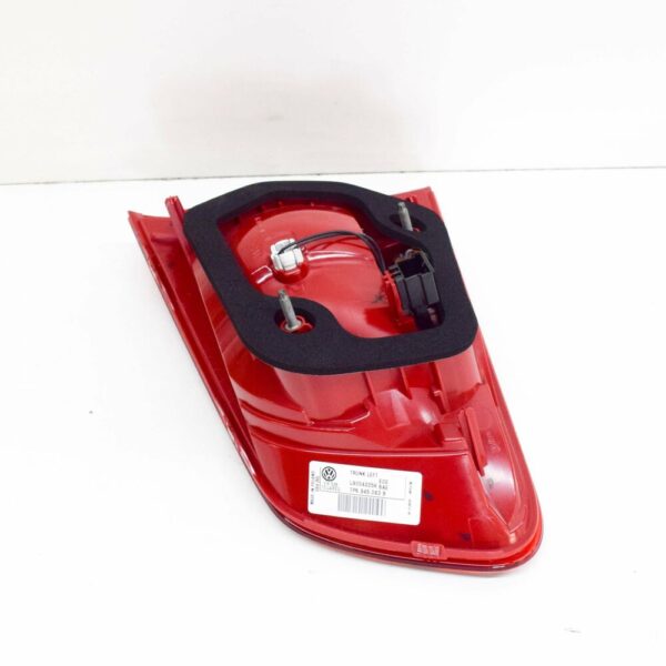 7P6945093B - NEW VOLKSWAGEN TOUAREG 7P REAR LEFT INNER TAIL LIGHT 7P6945093B