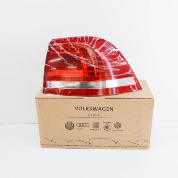 7P6945208 - NEW VOLKSWAGEN TOUAREG 7P REAR RIGHT LED OUTER TAIL LIGHT 7P6945208 ORIGINAL