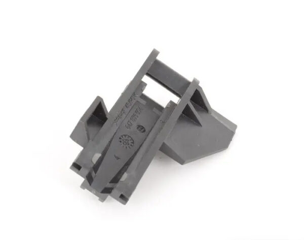 8D5877484 - NEW VW JETTA MK6 16 FRONT RIGHT SUNROOF GUIDE 8D5877484 ORIGINAL