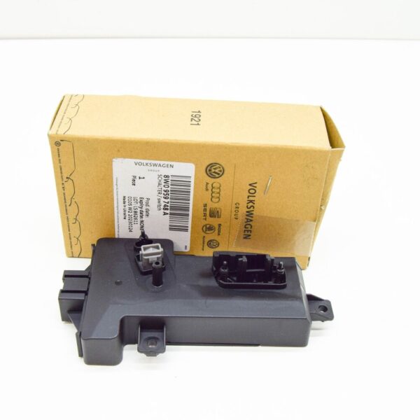 8W0959748A - NEW VOLKSWAGEN PASSAT B8 3G FRONT RIGHT SEAT CONTROL BUTTONS 8W0959748A ORIGINAL