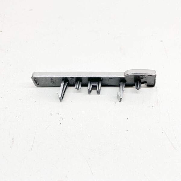 30695855 - Volvo V50 Front Radiator Grille Emblem 30695855 NEW GENUINE
