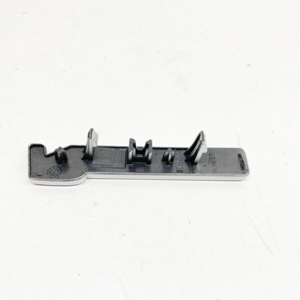 30695855 - Volvo V50 Front Radiator Grille Emblem 30695855 NEW GENUINE