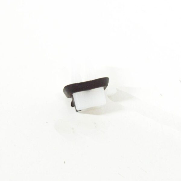 30744648 - Volvo XC70 MK2 Rear Bumper Clip 30744648 NEW GENUINE