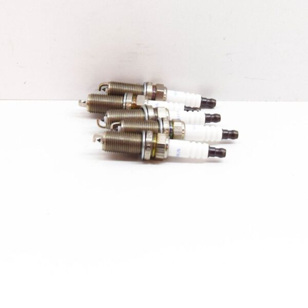 30751806 - VOLVO V50 SPARK PLUG KIT 30751806 NEW GENUINE