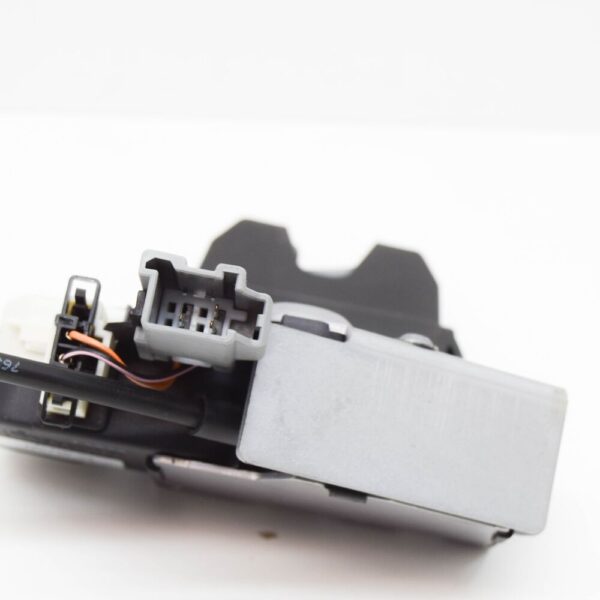 31253048 - Volvo S60 MK1 Rear Tailgate Lock 31253048 NEW GENUINE