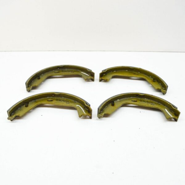31262869 - Volvo V70 MK2 Parking Brake Shoes 31262869 NEW GENUINE