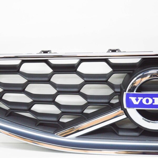 31290845 - VOLVO C30 Front Bumper Radiator Grille 31290845 NEW
