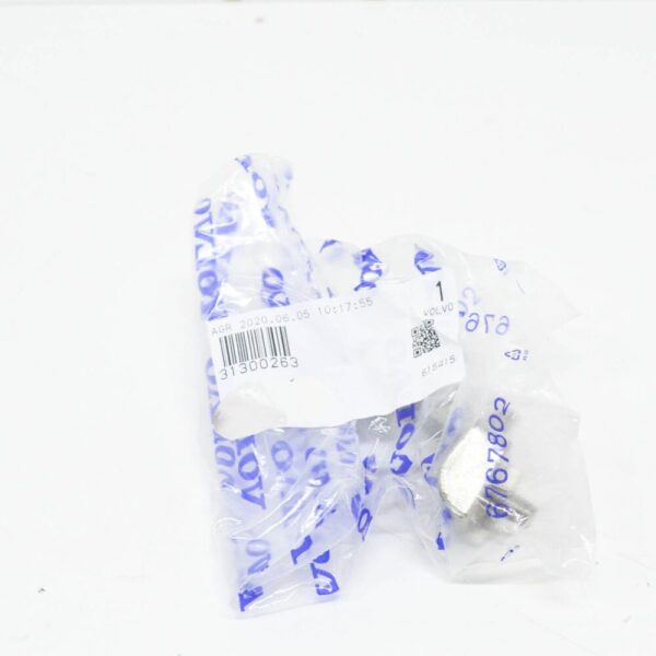 31300263 - VOLVO S60 MK2 Positive Battery Cable Shoe 31300263 NEW GENUINE