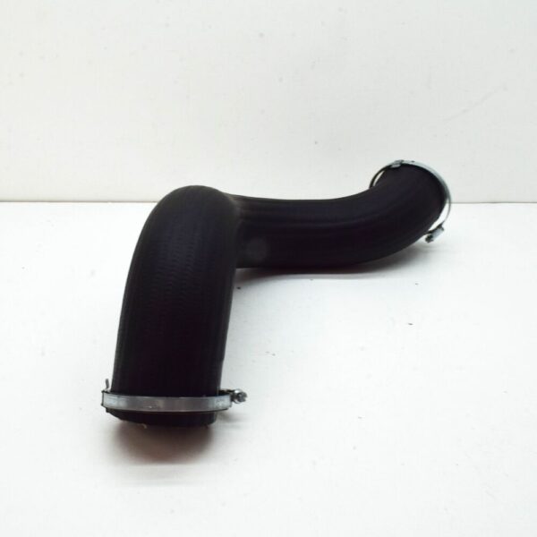 31370211 - Volvo V60 MK1 Intercharge Air Hose 31370211 NEW ORIGINAL