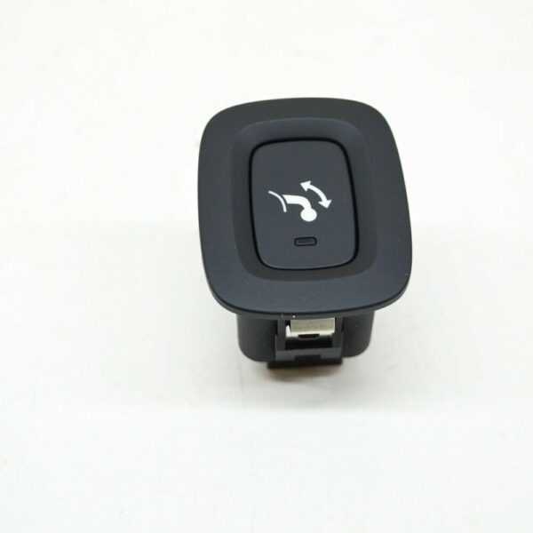 31399328 - Volvo XC90 MK2 Towing Hook Operating Button 31399328 NEW GENUINE