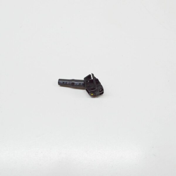 31425837 - VOLVO V40 Front Left Washer Nozzle 31425837 NEW GENUINE