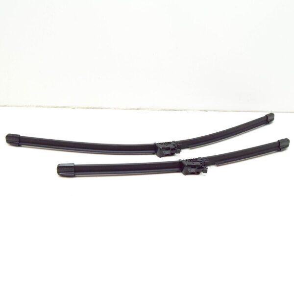 31490721 - Volvo XC60 MK2 Front Wiper Blade Kit RHD 31490721 NEW GENUINE