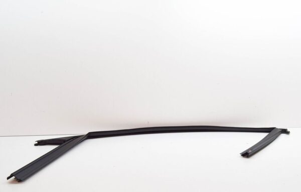 31490759 - Volvo V90 Cross Country Front Right Window Guide Molding 31490759 NEW GENUINE