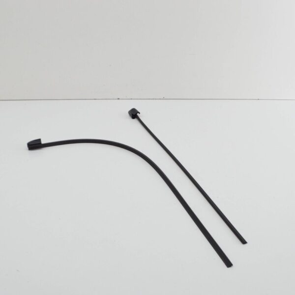 31693570 - VOLVO V60 MK2 Front Windshield Wiper Blade Refill RHD 31693570 NEW GENUINE