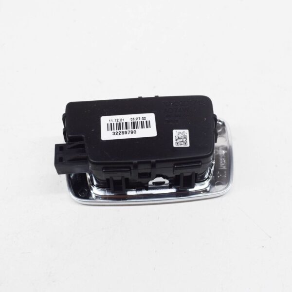31694122 - Volvo XC60 MK2 reading light inside rear right 31694122 NEW ORIGINAL