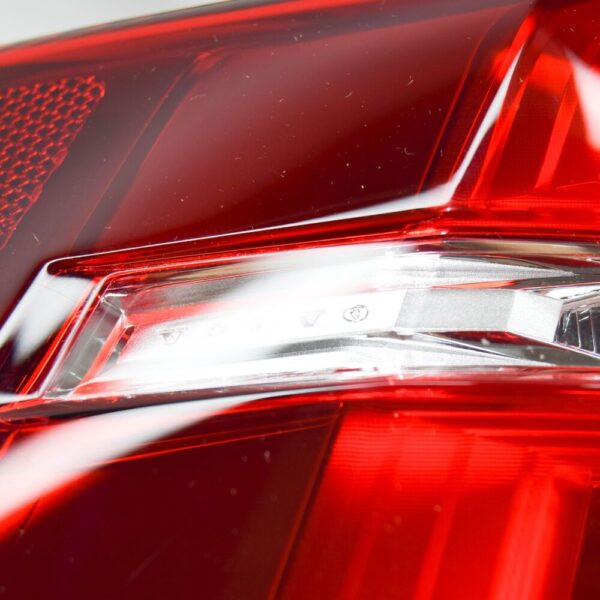 32291358 - Volvo V60 MK2 Rear Left Taillight 32291358 NEW GENUINE