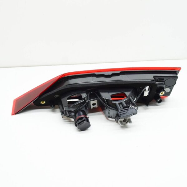32293884 - Volvo V90 MK2 Rear Right Trunk Tailgate Taillight 32293884 NEW GENUINE