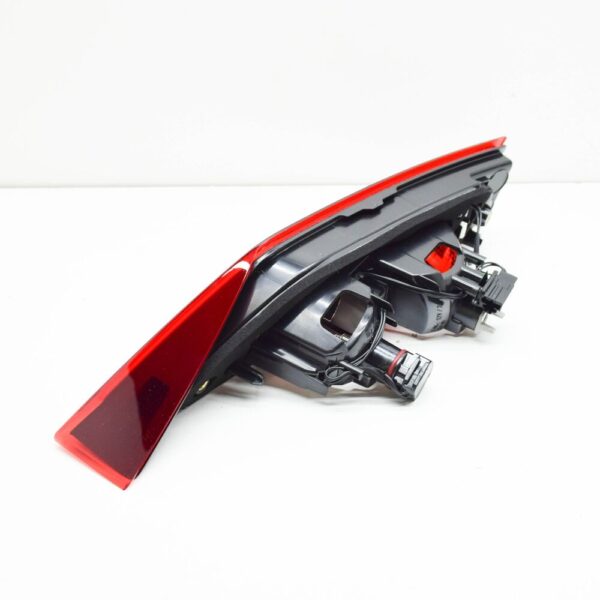 32293884 - Volvo V90 MK2 Rear Right Trunk Tailgate Taillight 32293884 NEW GENUINE